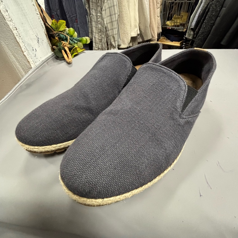 Patra Men's Charcoal Slip-On Loafers